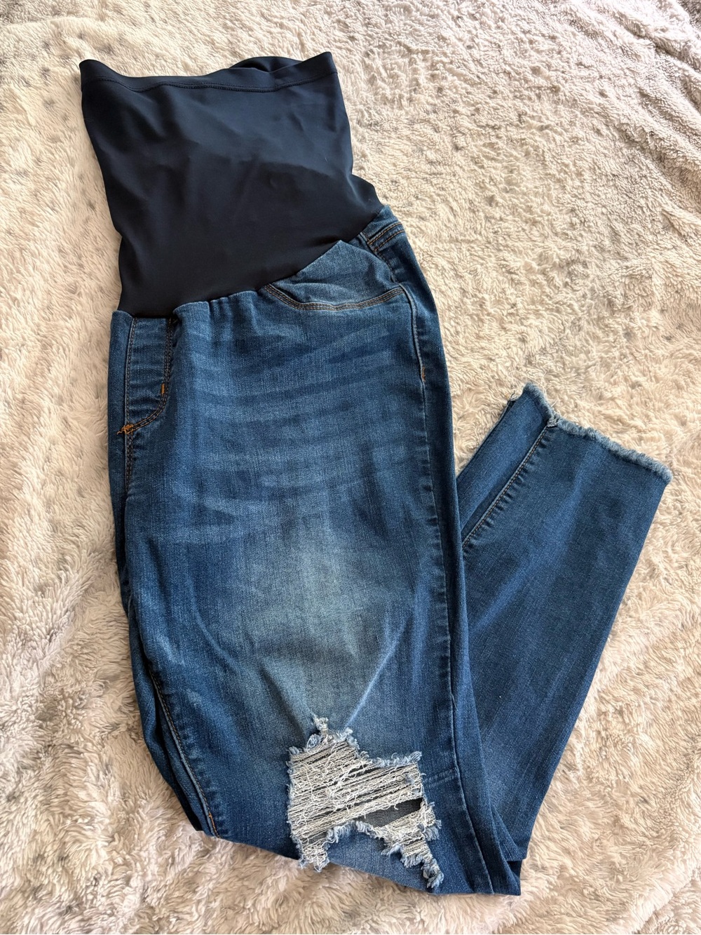 Maternity Ankle Crop Distressed Jeans - Dark Blue